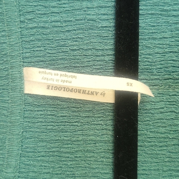 Anthropologie Willa Textured V-Neck Top Women’s Size XSmall Green Raw Seam - Picture 3 of 5